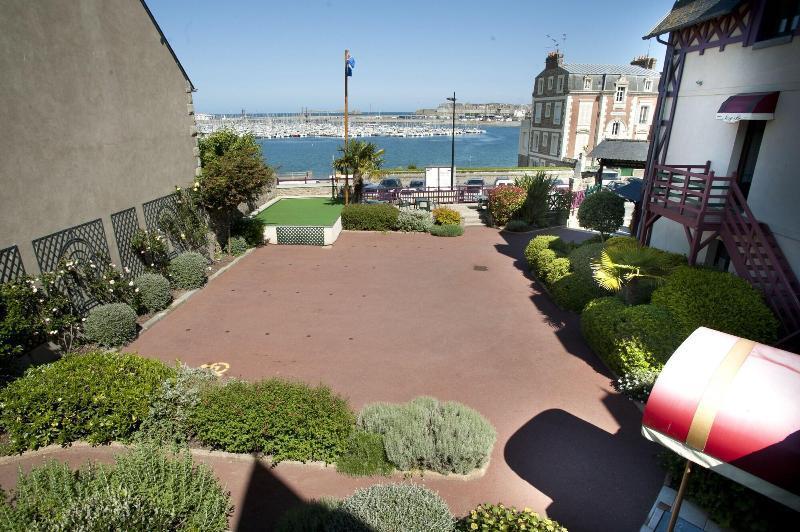 Hotel Manoir Du Cunningham 3*